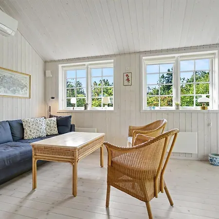 Heidrun - 400m From The Sea By Interhome * Bøtø By
