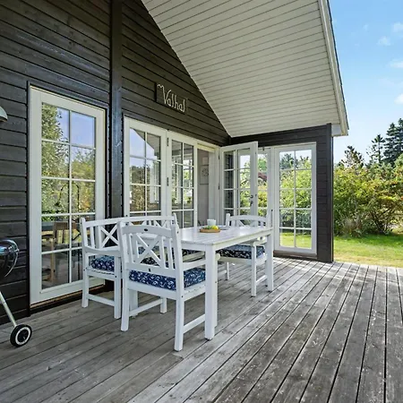 Heidrun - 400m From The Sea By Interhome * Bøtø By